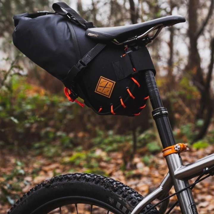 Sacoche de selle Restrap Saddle Bag 8 litres|SACS DE SELLE