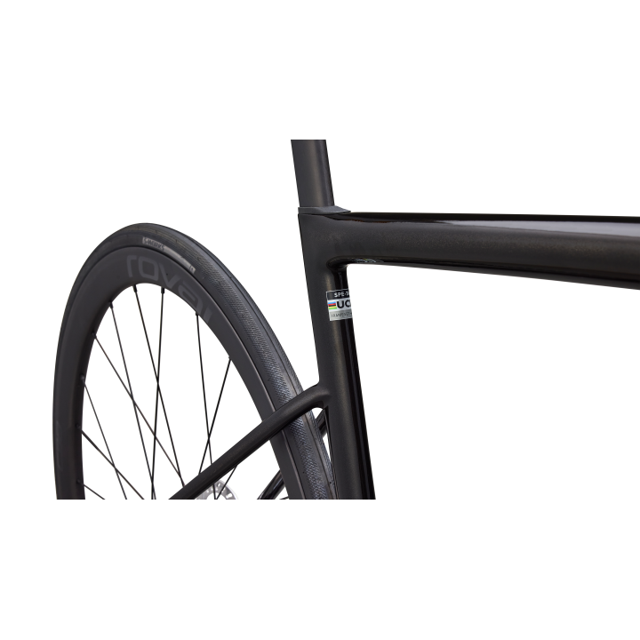 Bicicleta Specialized Tarmac Sl8 Expert - Ultegra Di2 Gloss Obsidian Metallic / 25% Cqv Reflex Super Red Pearl Over White 2026