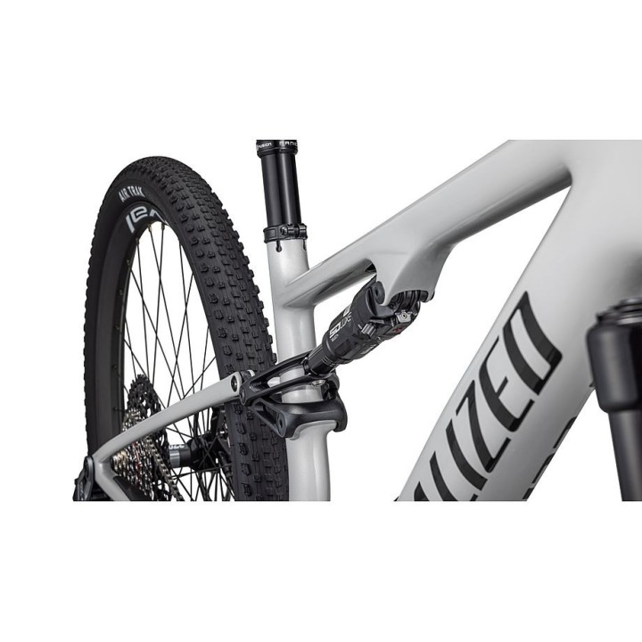 Bicicleta Specialized Epic 8 Expert Gloss Dolomite Metallic / Obsidian 2026