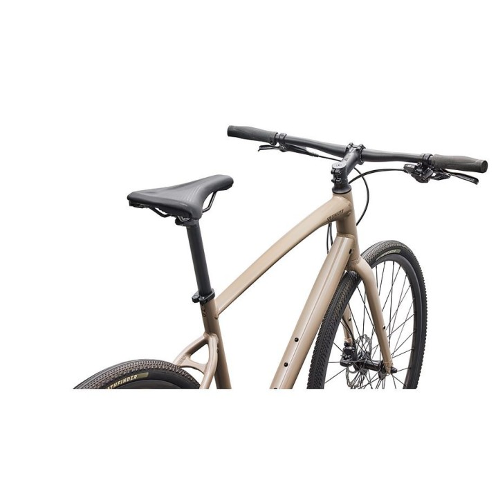 Bicicleta Specialized Sirrus X 3.0 Gloss Sandstone Metallic / Burnt Gold Metallic Frost Reflective 2026