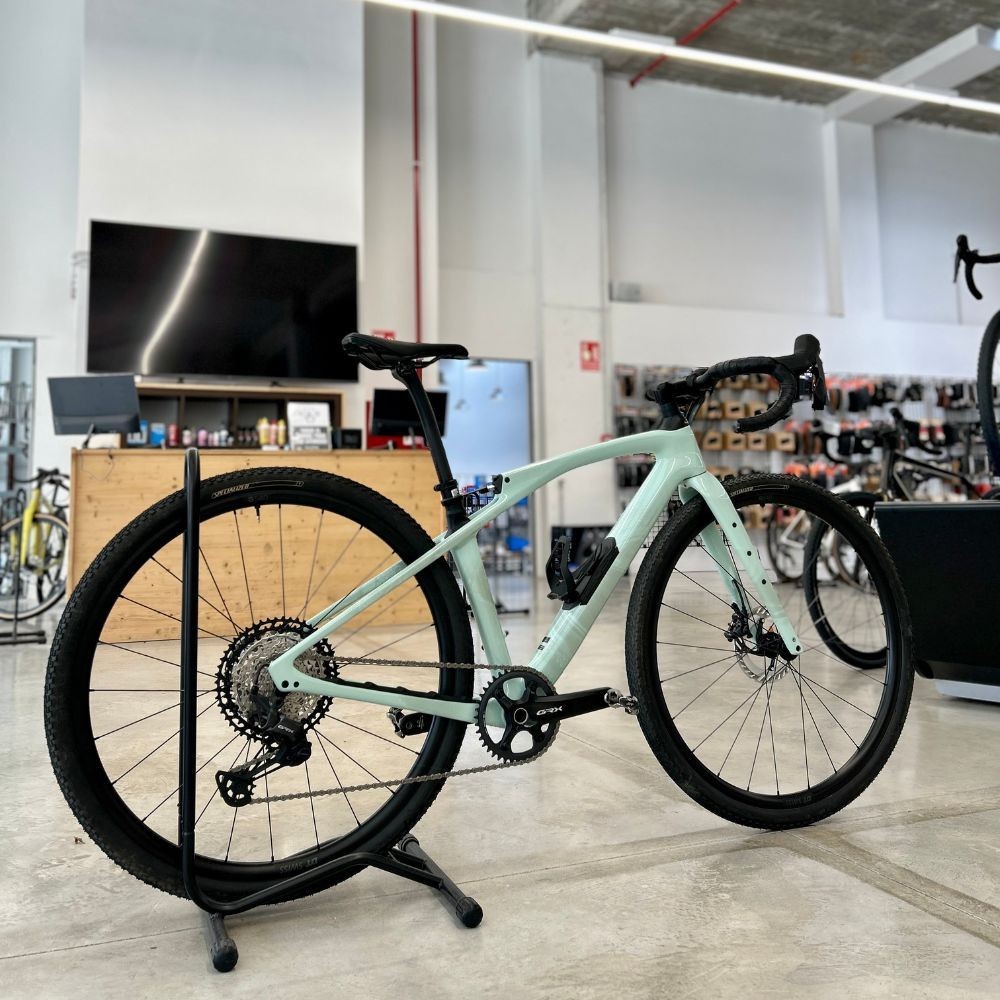 Bicicleta de segunda mano Specialized Diverge STR SW Dove Grey+Eyris Pearl 2024