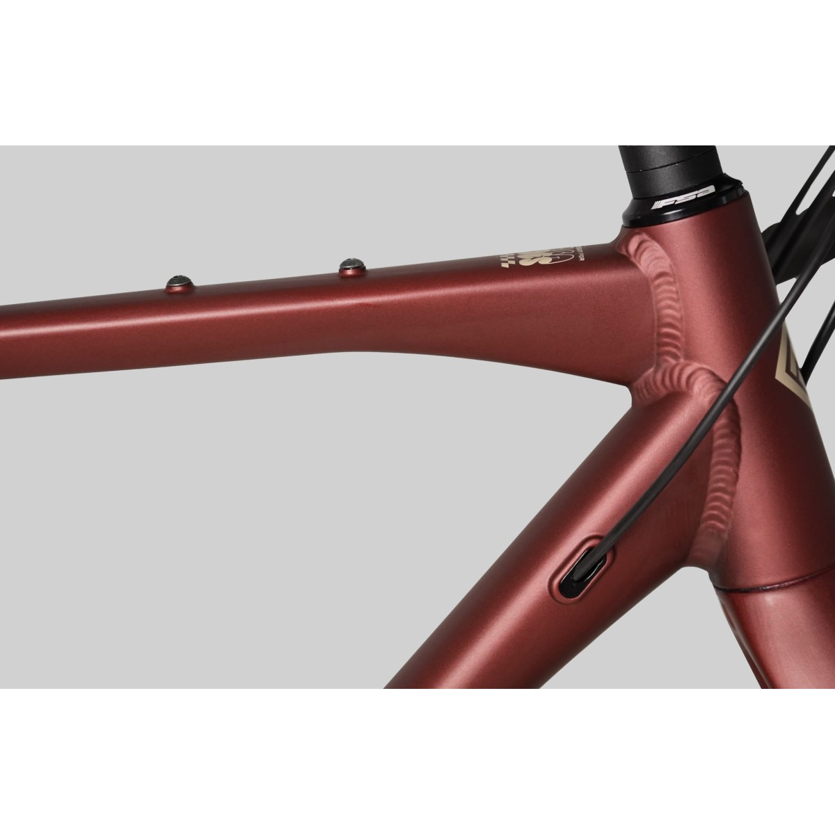 Vélo Megamo Jakar 30 équipé Garnet 2026