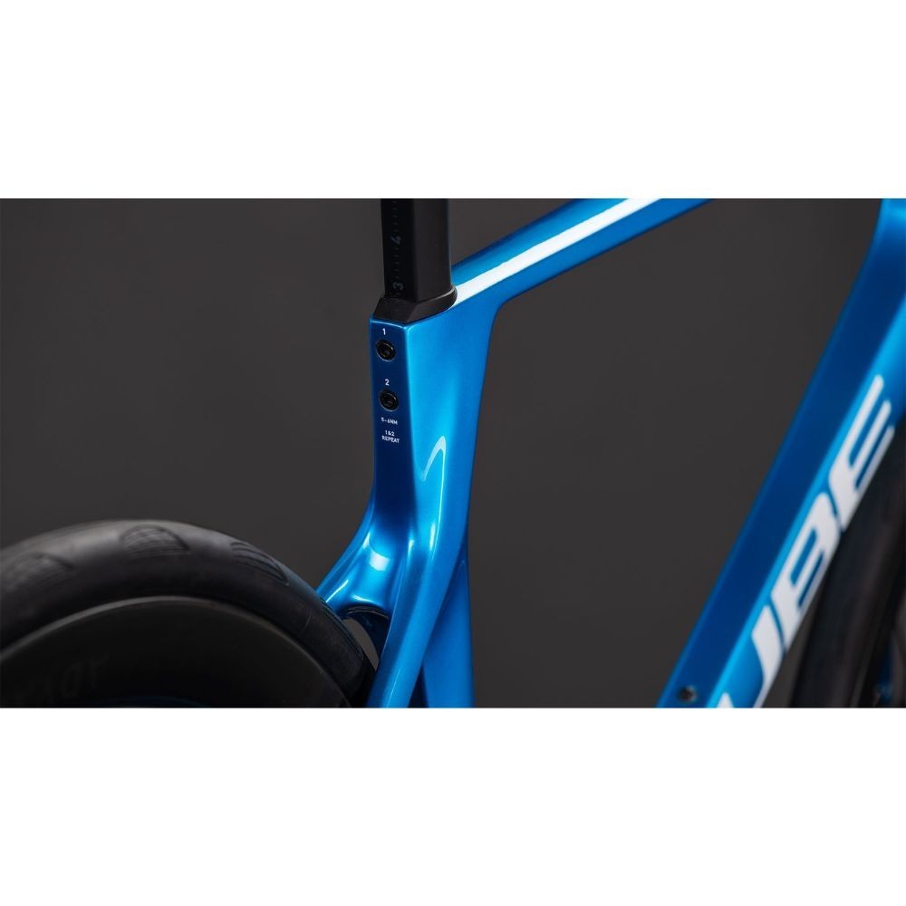 Vélo Cube Agree C:62 EX topasblue´n´white