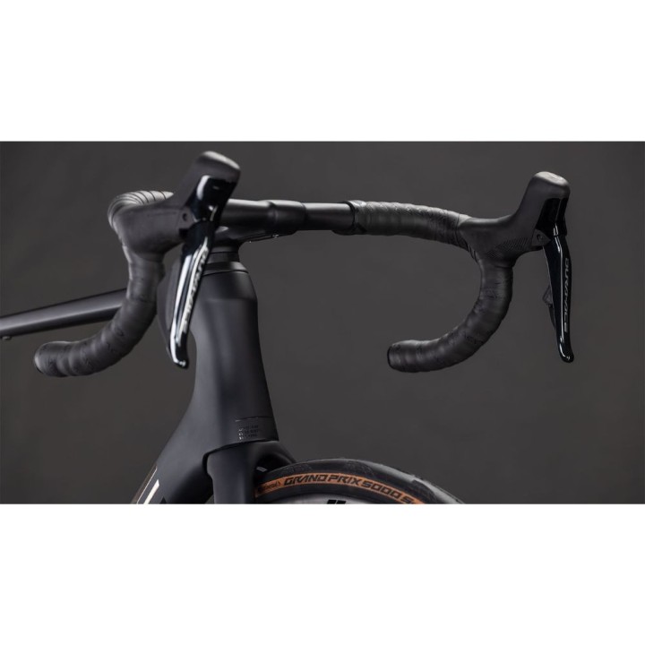 Bicicleta Cube Agree C:62 SLT black´n´black
