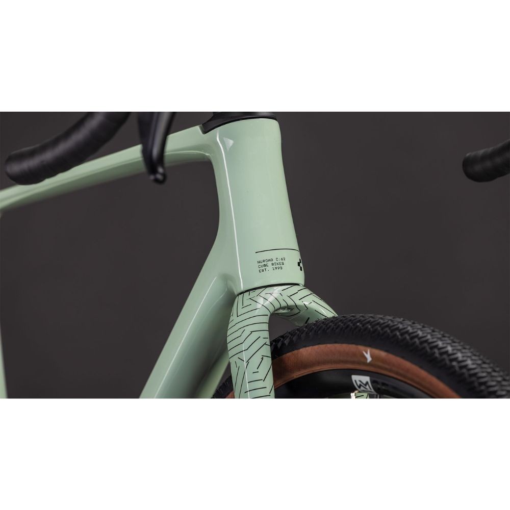 Bicicleta Cube Nuroad C:62 ONE aloegreen´n´black