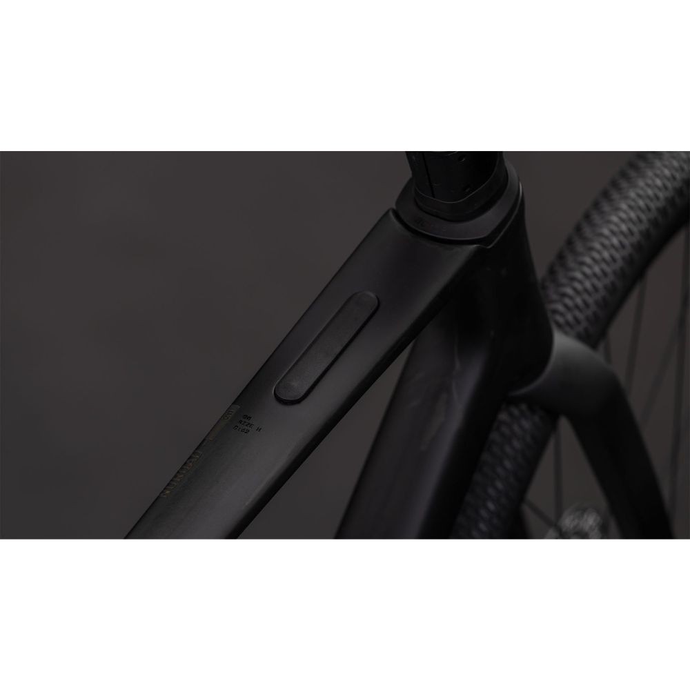 Bicicleta Cube Nuroad C:62 ONE aloegreen´n´black