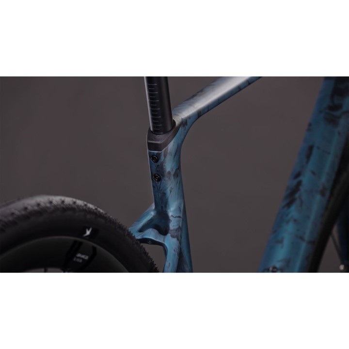 Bicicleta Cube Nuroad C:62 SLT royalgreen´n´fume