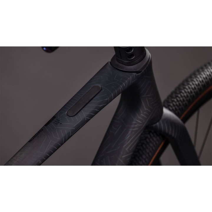 Vélo Cube Nuroad C:62 ONE aloegreen´n´black