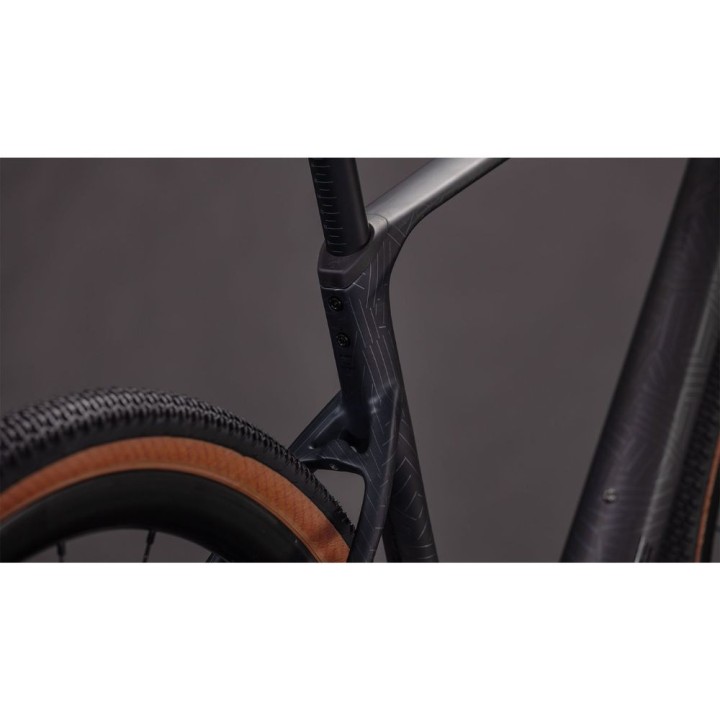 Vélo Cube Nuroad C:62 ONE aloegreen´n´black
