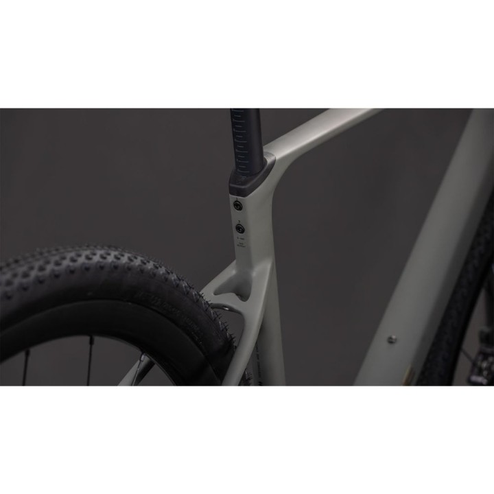 Bicicleta Cube Nuroad C:62 EX oldgrey´n´prism