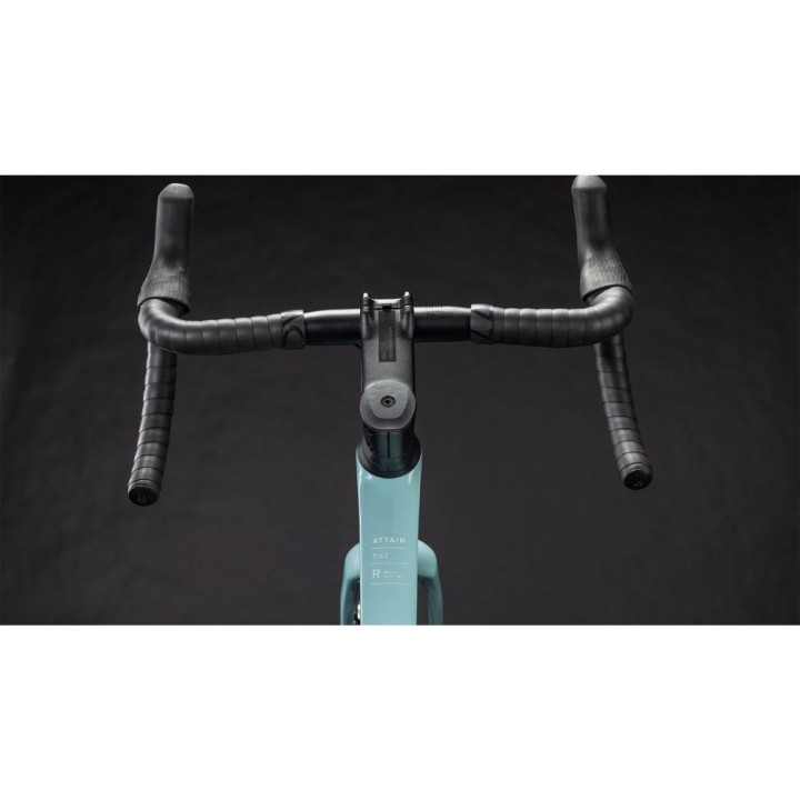 Vélo Cube Attain C:62 Race bleu ciel et cyan 2026