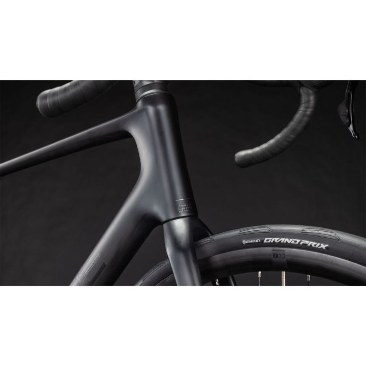 Vélo Cube Attain C:62 Race blackline 2026