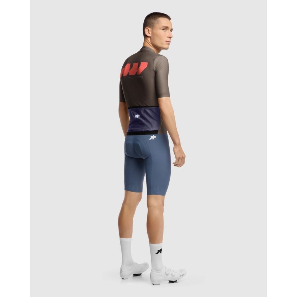 Maillot Manga Corta Hombre Assos Equipe R S11 We Are The a Moka Brown