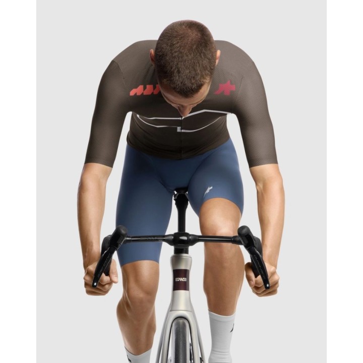 Maillot Manga Corta Hombre Assos Equipe R S11 We Are The a Moka Brown