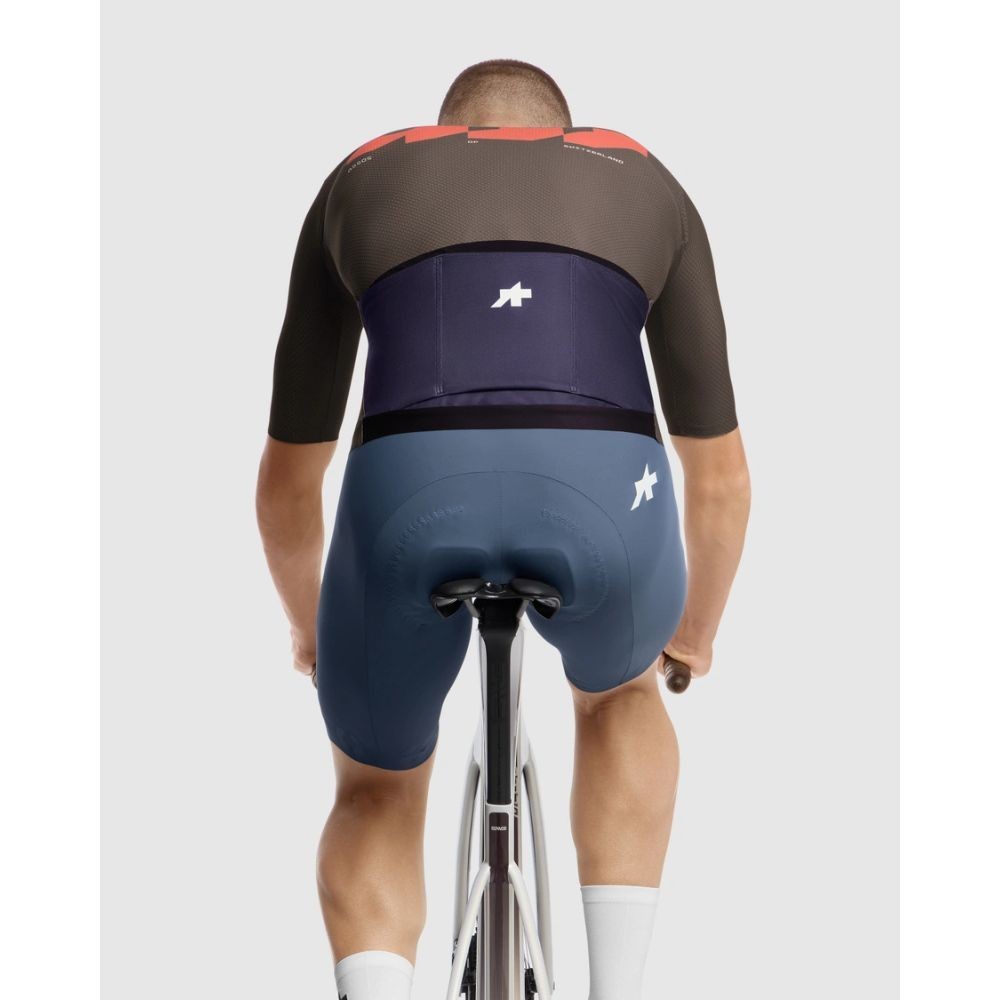 Maillot Manga Corta Hombre Assos Equipe R S11 We Are The a Moka Brown