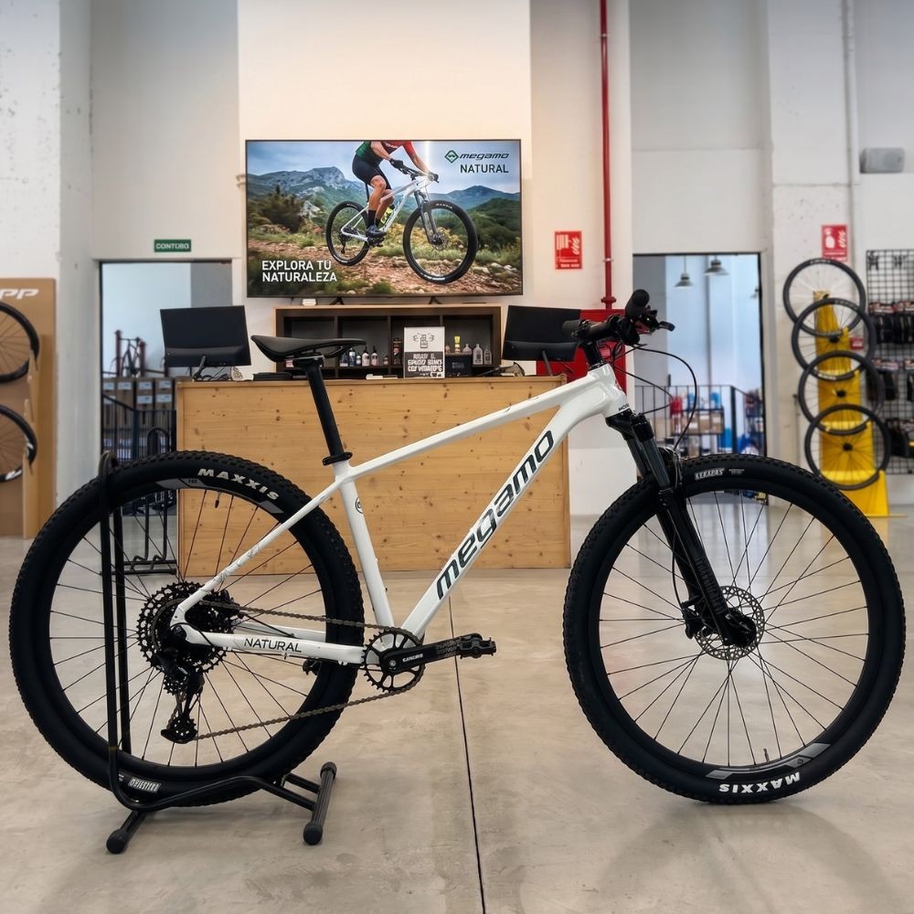 Vélo d'occasion Megamo Natural Elite 15 White 2026