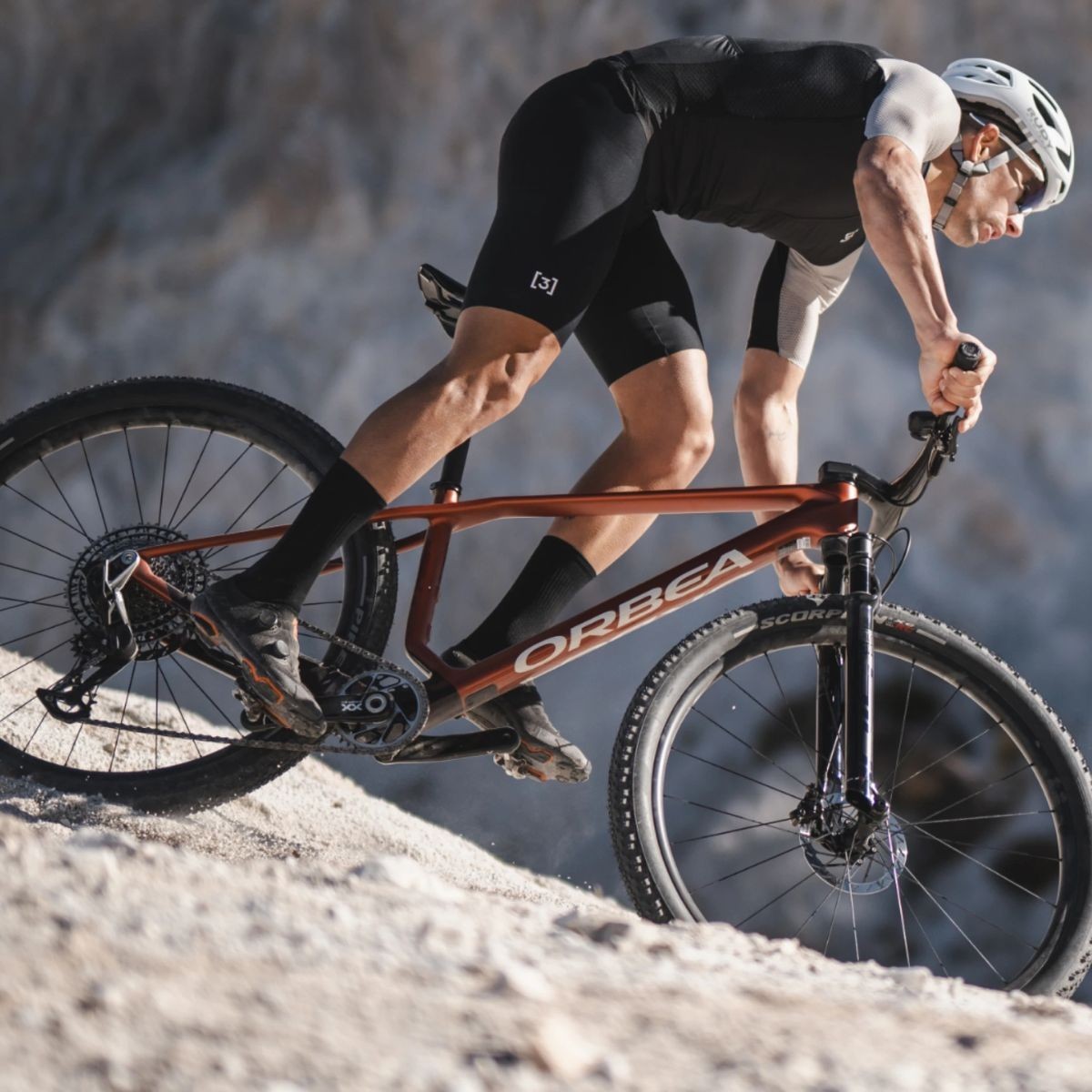 Bicicleta Orbea Alma M-Team AXS Caramel Carbon View - Leo Orange (Gloss)