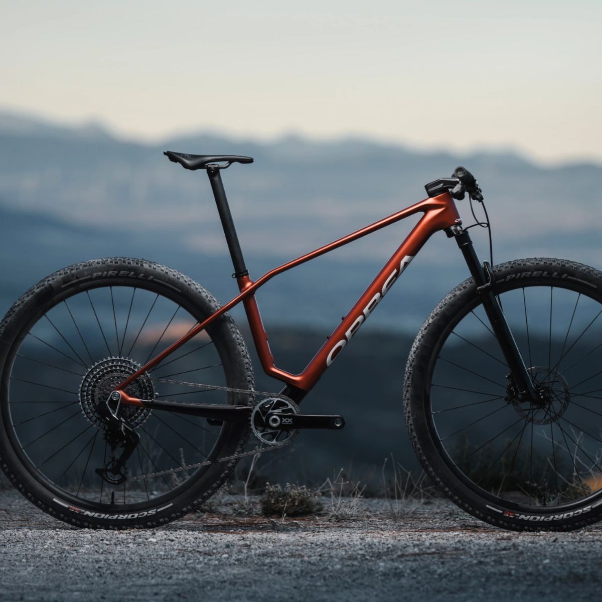 Bicicleta Orbea Alma M-Team AXS Golden White - Titan Gold (Matt)